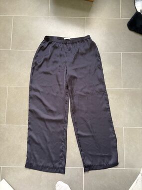 Abercrombie & Fitch Satin Pants M